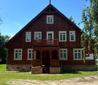 Nowy Dwor Gdanski House | Zabytkowy Drewniany dom z 1887 roku