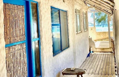 Tofo House | Zanzi Guest House