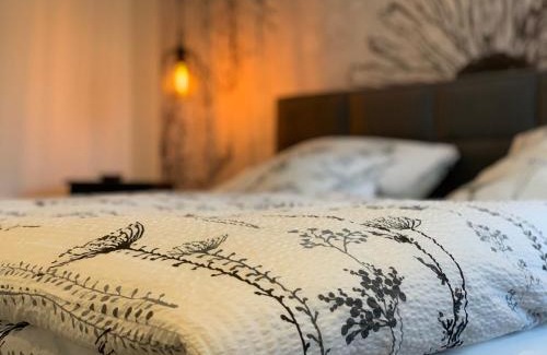 Neustadt-Hambach Apartment | Zeit in Hambach