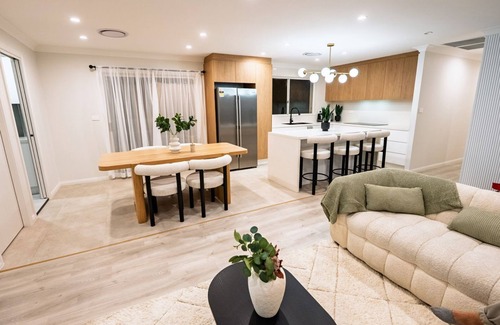 Winmalee House | Zemar Retreat - A Tranquil Mountain Escape