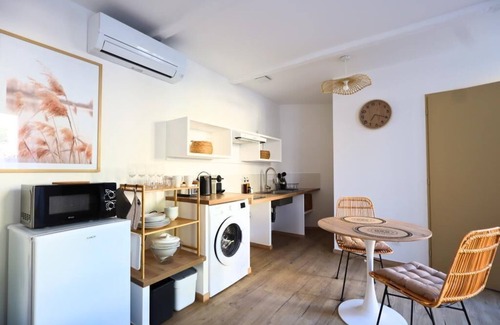 Camaret-sur-Aigues Apartment | Zen & Accessible Cocoon