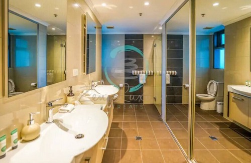 Darwin City Centre Condo | ZEN AT ESPLANADE - 3BR Luxury Corporate