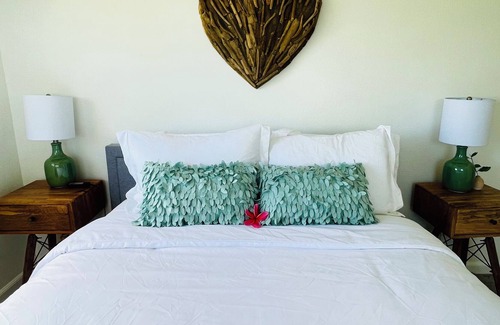 Makaha House | Zen Getaway at Ocean front home in Hawaii