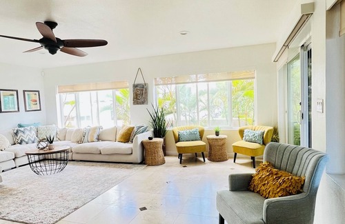 Makaha House | Zen Getaway at Ocean front home in Hawaii