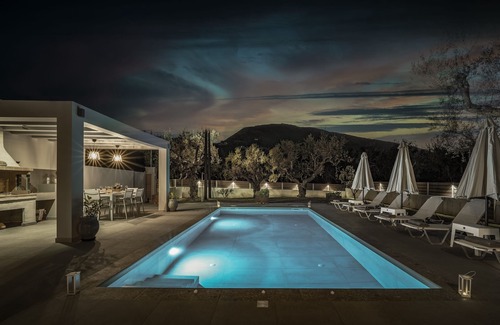 Pantokratoras Villa | Zen Villa