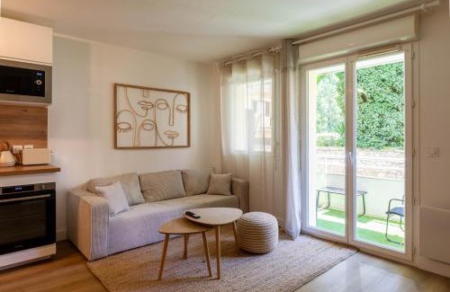 Agen Apartment | Zenitude-T3-Terrasse-Parking