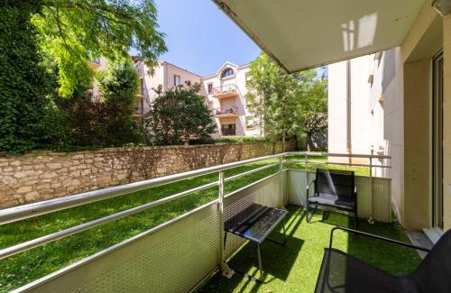 Agen Apartment | Zenitude-T3-Terrasse-Parking