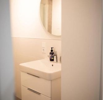 Huenfeld Apartment | Zentrale Ferienwohnung am Park
