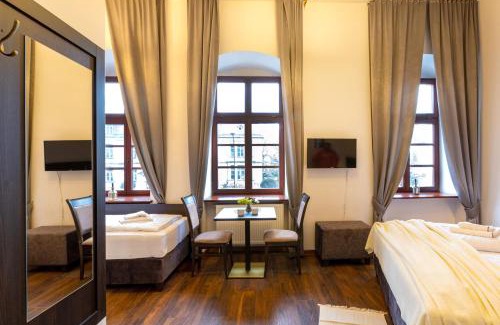 Jelenia Gora Bed & Breakfast | ZEPPELIN APARTMENTS Simple Acomodation