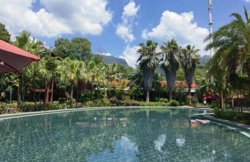 Zhangjiajie Hotel | ZhangJiaJie AvaSprings Retreat