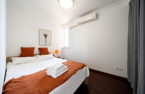 Downtown Shanghai Apartment | ZhiYuan-3 Bedrooms 1 Bathroom,Near People's Square