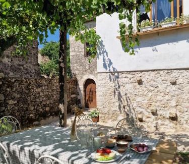 Gjirokaster House | Zhulat Ecovillage - Guesthouse