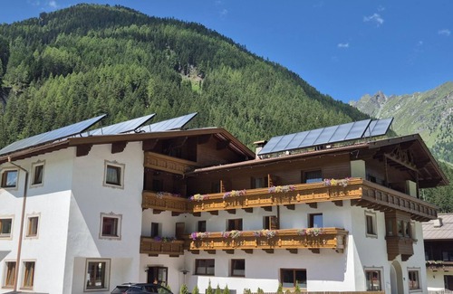 Sankt Leonhard im Pitztal Apartment | Zimmer A - Hotel Pension Haid