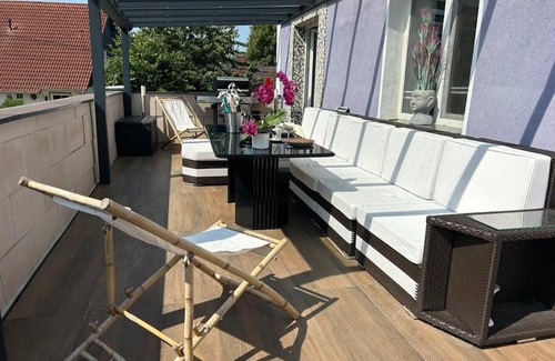 Hennef Apartment | Zimmer HomeOffice Küche WLAN TV mit Terrasse&Grill +Fahrrad