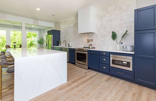 Valley Creek Run Apartment | Zinnia- Deluxe Double Queen Studio at The Dogwood