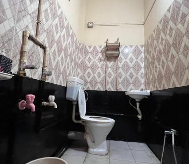 Sualkuchi Apartment | Ziva