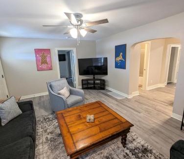 Wichita House | Zoobilee-on Zoo Blvd