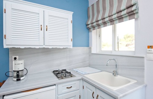 Limnos House | Zorbas Volissos Apartments Chios