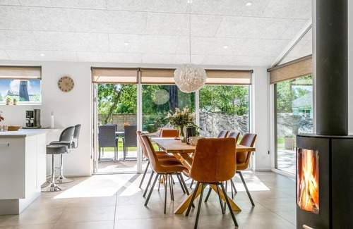 Hou House | "Zoya" - from the sea by Interhome