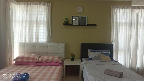 Kampung Telaga Nibong House | Zulanie Family Studio at D'Perdana Apartment, Spacious and Cozy with POOL, Free Wifi & Netflix