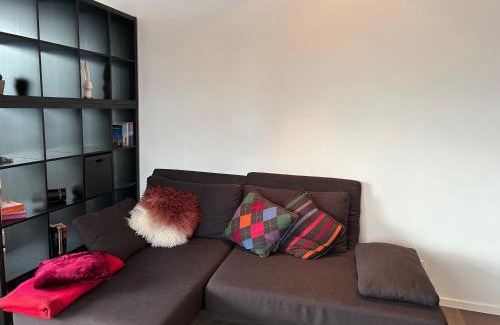 Muengersdorf Apartment | Zum EM Stadion zu Fuß - Luxus im Grünen