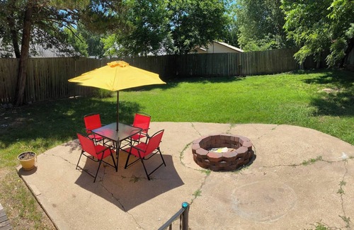 Tahlequah House | Zylee’s House on Choctaw is just a short walk to downtown Tahlequah.