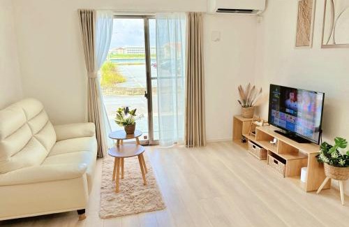 Okinawa Villa | ZZOKIAI紫葉 30-second walk to the seaside! You can see the sea from every floor! 4LDK maximun 10 people!
