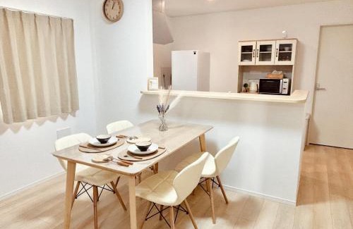 Okinawa Villa | ZZOKIAI紫葉 30-second walk to the seaside! You can see the sea from every floor! 4LDK maximun 10 people!