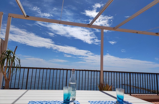 Ático con Vistas al mar en Primera Linea La Mamola