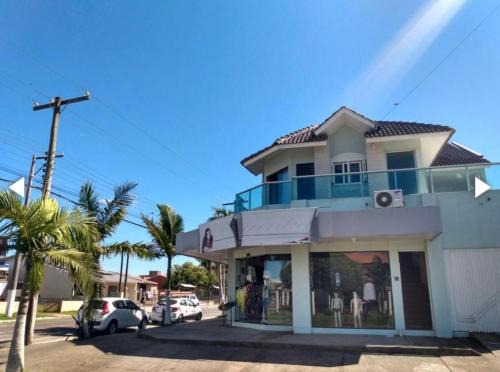 ÓTIMA e ESPAÇOSA CASA - 3 quartos - 2 quadras da praia