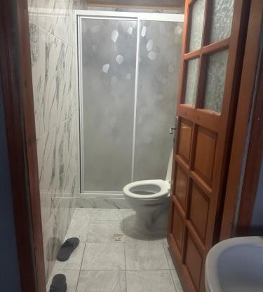 Şehir ve doğa manzaralı