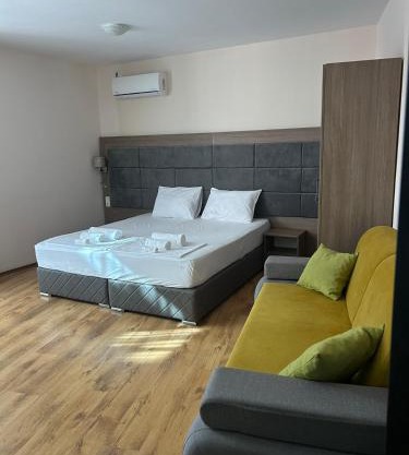 Судио Диксан