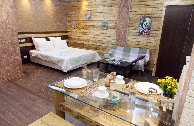 ул.Лауреатов,71