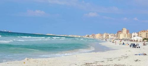 شقة بحر إسكندرية Sea Breeze Bianchi Holiday Home