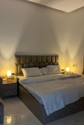 شقة بصالة وغرفة نوم