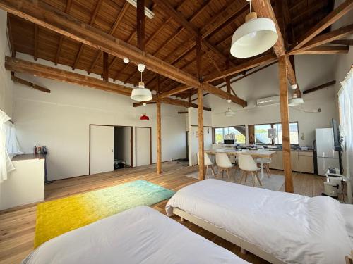 大型犬もOK!天井高く広々空間の完全プライベート一軒家 Fully private house with high ceilings and a spacious layout even large dogs are welcome!