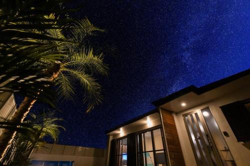 広い庭でプールとバーベキューが楽しめる!和室とキッズスペース付き!