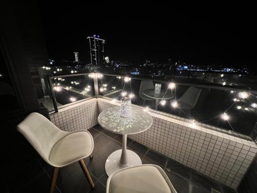 漫遊文旅溫泉宅ㄧ山海景觀陽台房ㄧ晚上6點入住ㄧ晚進晚退一21小時睡飽飽方案