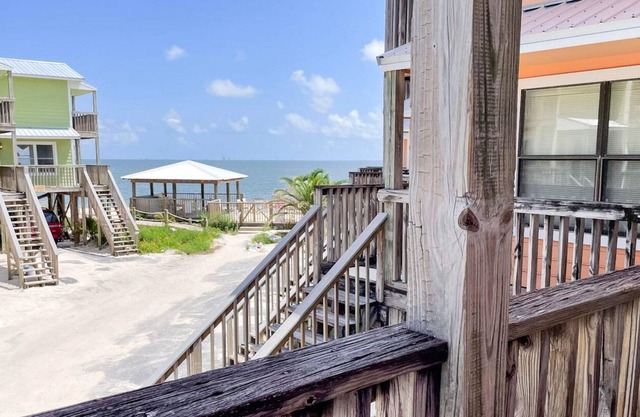 032 Sandcastle 5B by ACP