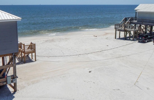 049 Beach Comber by ACP