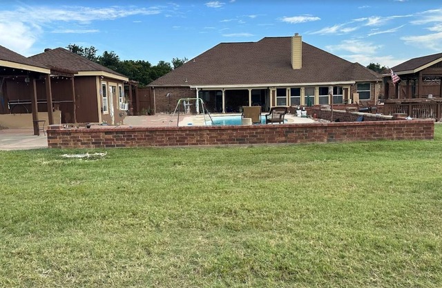 1 Acre property with multiple funs