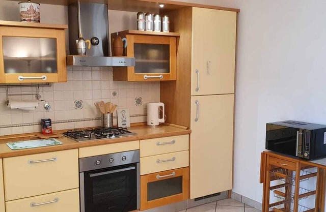 1 Bed Flat - Sleeps 2 - Parking - Wifi