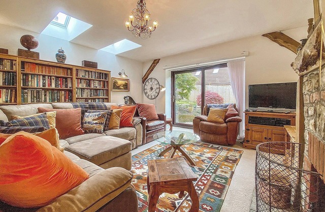 1 bedroom accommodation in Warminster