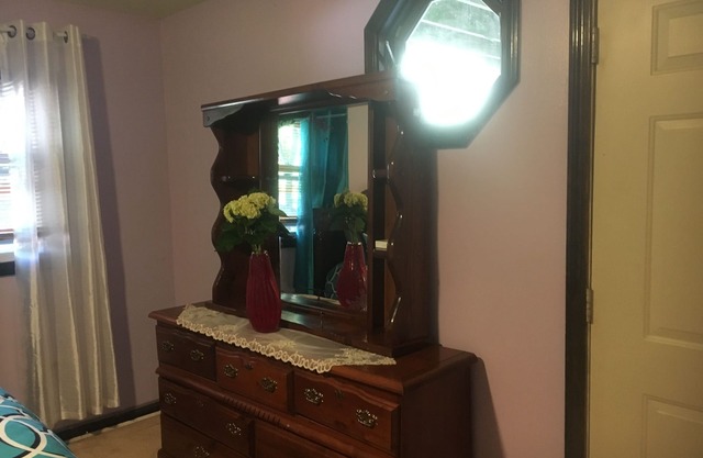 1 bedroom Cozy, comfy, super clean, great location and own entrance!