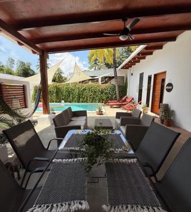 1 BohoChic Villa wPrivate Pool BBQ Surf Relax in El Tunco