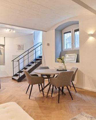 1 BR Studio - ZENTRAL - TERRASSE - KAFFEE - BUSINESS - WIFI - KÜCHE