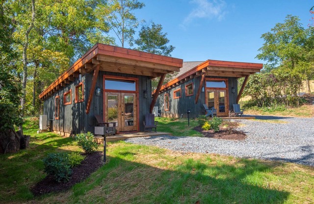 1 Mile to Downtown West Jefferson! Camping Cabin #3