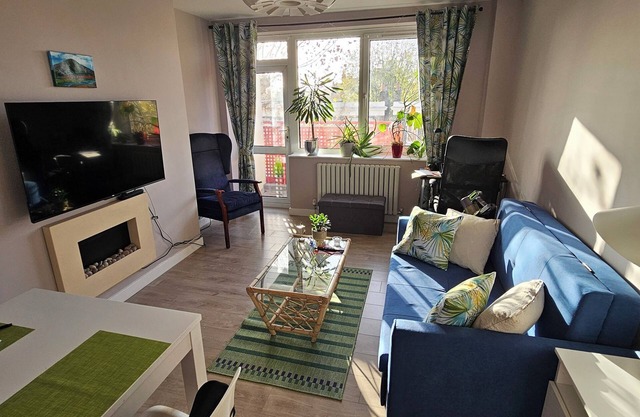 1 sunny bedroom near Tower Bridge
