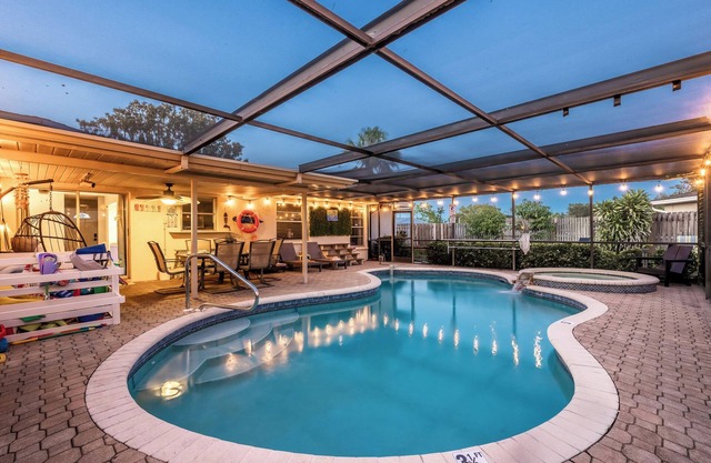 10 MINS TO ANNA MARIA@HEATED POOL/SPA@GAME ROOM@OASIS ESCAPE