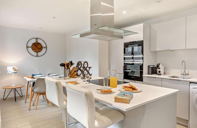10 Putsborough - Luxury Apartment at Byron Woolacombe, only 4 minute walk to Woolacombe Beach!